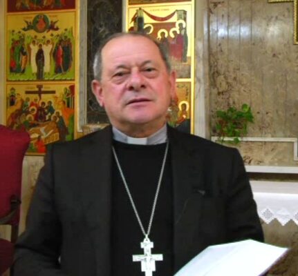 Il vescovo Oliva alla triplice in visita alla Locride