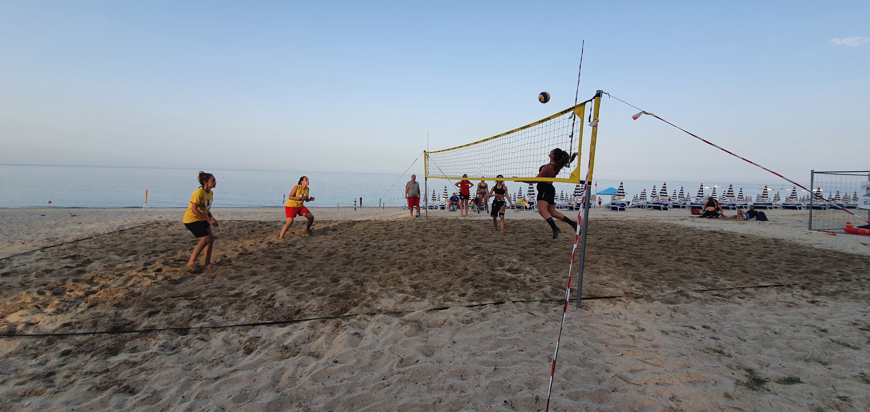 Le forze dell'Ordine si sfidano in spiaggia grazie alle Pgs