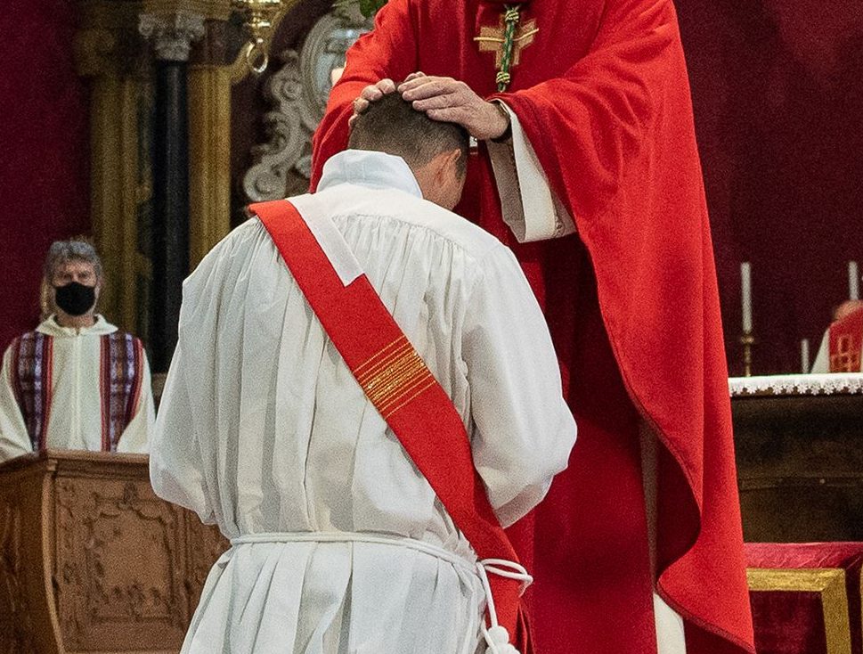 Cassano si prepara ad accogliere un nuovo sacerdote