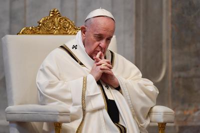 Pedofilia, il Papa: «La Chiesa chieda perdono alla vittime»