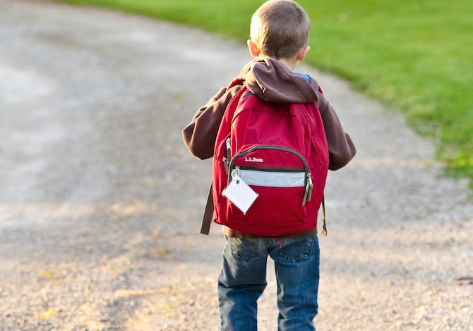 Uno zaino "sospeso" per i bambini in difficoltà economica