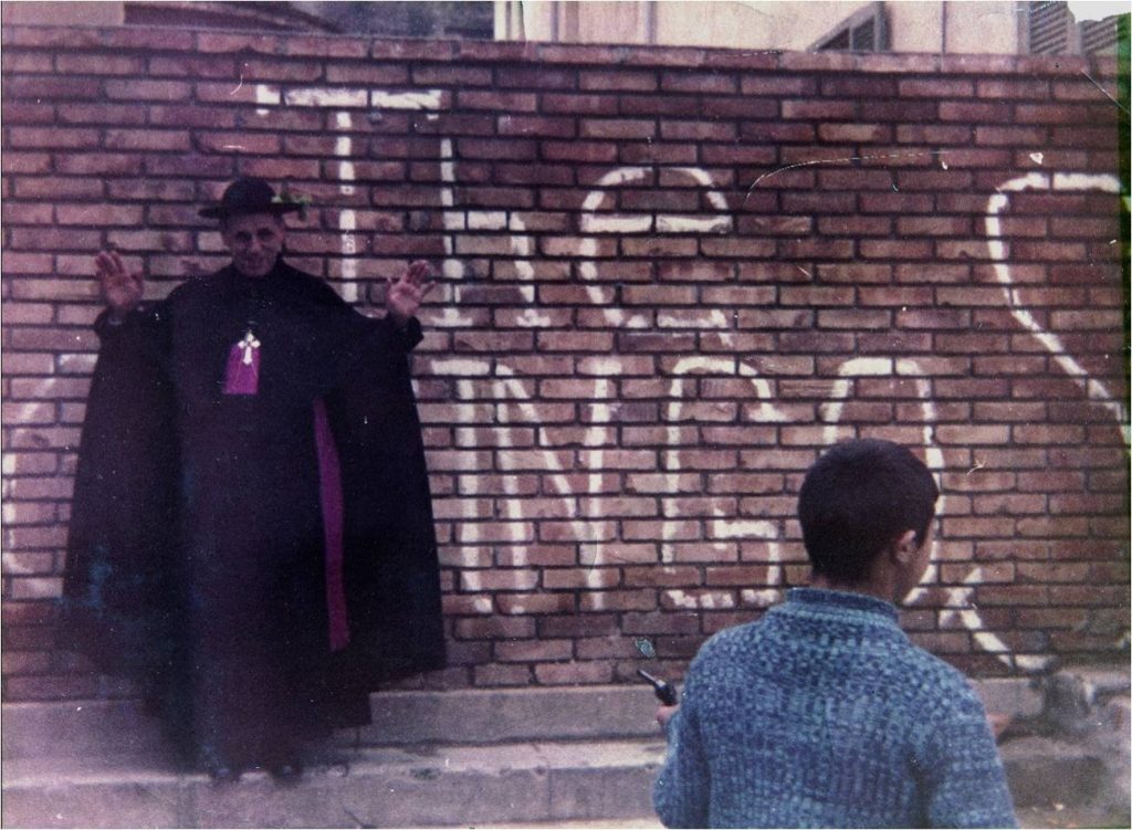 Il vescovo Giovanni Ferro nei quartieri "ghetto" di Reggio Calabria