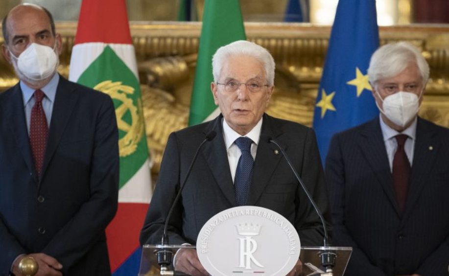 Mattarella annuncia lo scioglimento delle camere