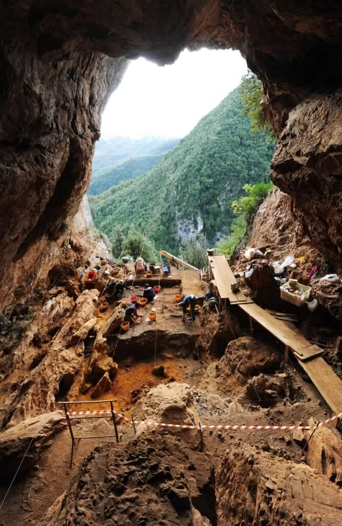 grotta monaca preistoria calabria