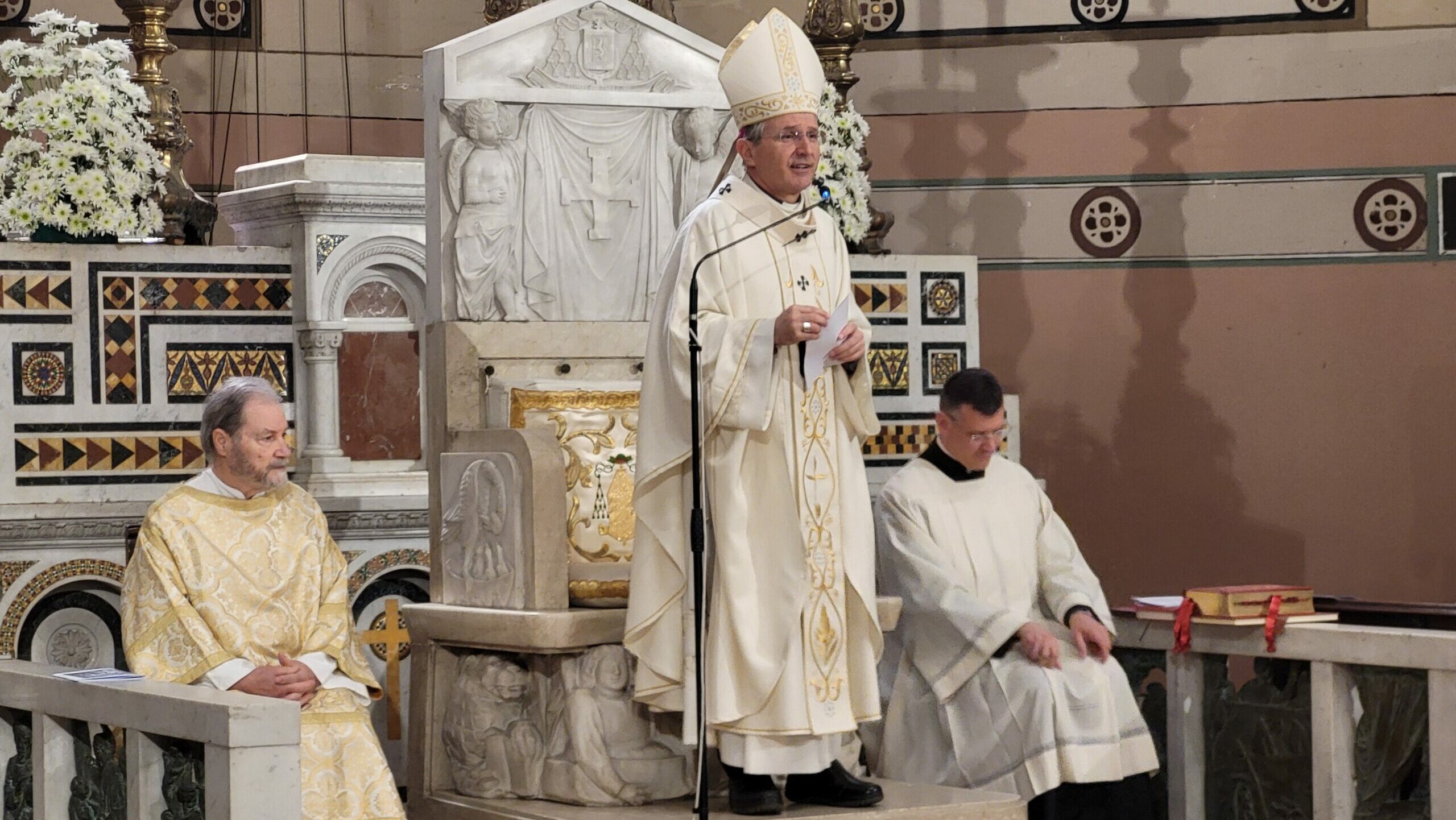 Pasqua,riflessione arcivescovo Morrone sepolcro vuoto
