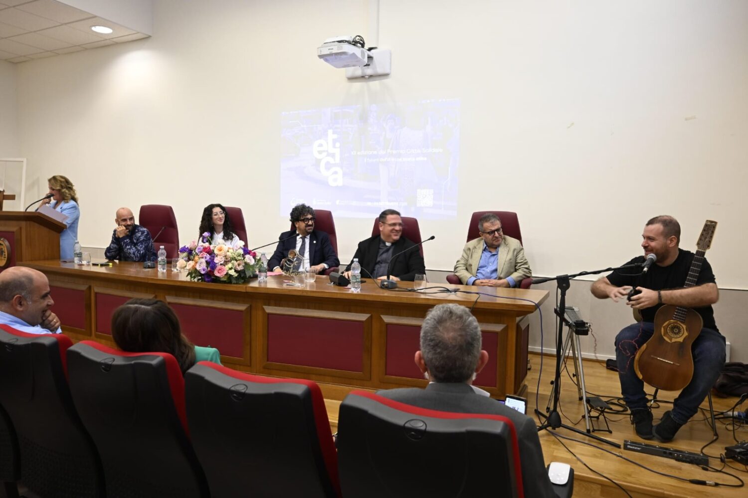 La cerimonia di consegna del premio di Fondazione Città Solidale