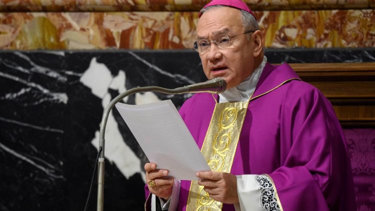 L'arcivescovo Pena Parra