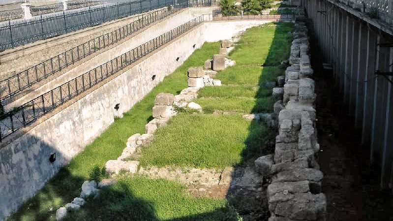 Reggio calabria mura greche lungomare